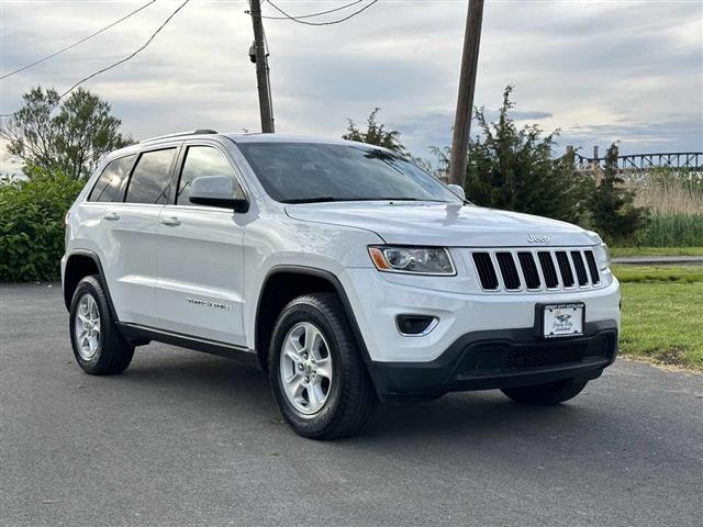 2015 Grand Cherokee Laredo image 9