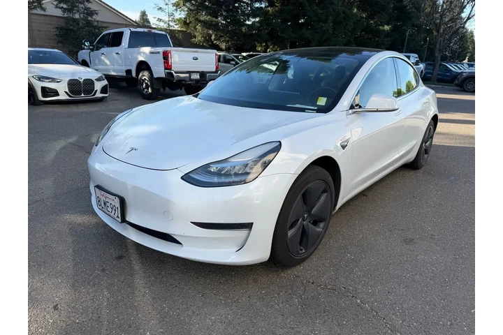 $22000 : Tesla Model 3 2019 Mid Range image 1