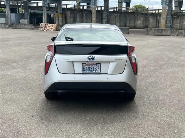 $23888 : 2018 Prius Four Touring image 7