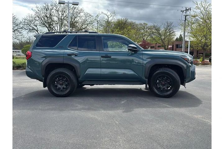 $54188 : 2025 4Runner TRD Off Road Pre image 9