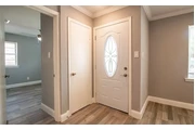 $800 : Beautiful hardwood floor home thumbnail