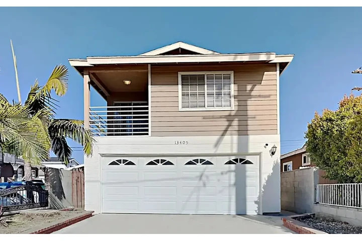 $3889 : Available 3Bed 2Bat in LA image 1