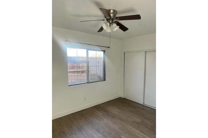 $2500 : Dora dheming image 1