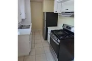 $1695 : MAYWOOD  FRENTE AL PARQUE thumbnail