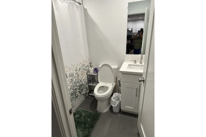 $1300 : Renta un cuarto image 2