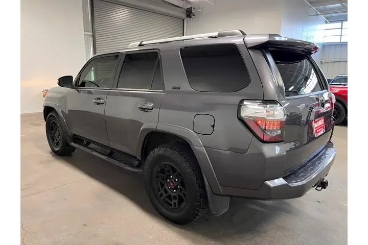 $36985 : Toyota 4Runner 2023 4x2 SR5 image 5