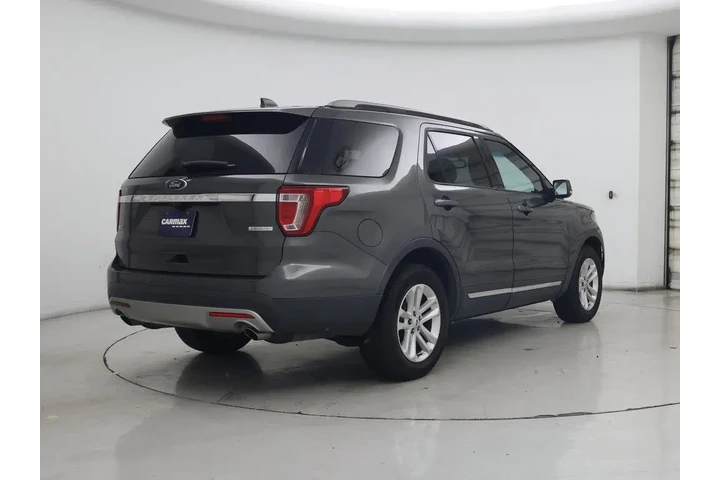 $17998 : Ford Explorer 2017 XLT 4dr S image 8