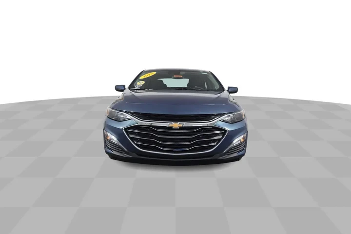 $24988 : 2025 Malibu LS image 3