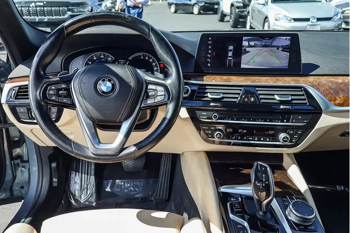$15000 : BMW 5 Series 2018 530e iPerf image 3