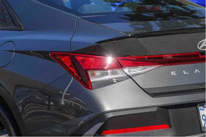 $21000 : Hyundai ELANTRA 2025 SEL Spo image 7