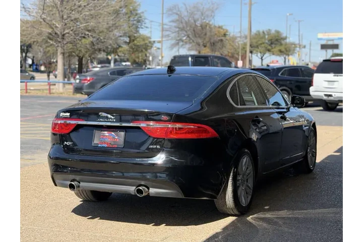 $16999 : 2017 XF 35t image 9