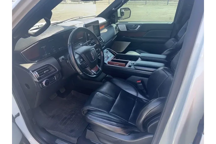 $36998 : Lincoln Navigator L 2020 4x4 image 2