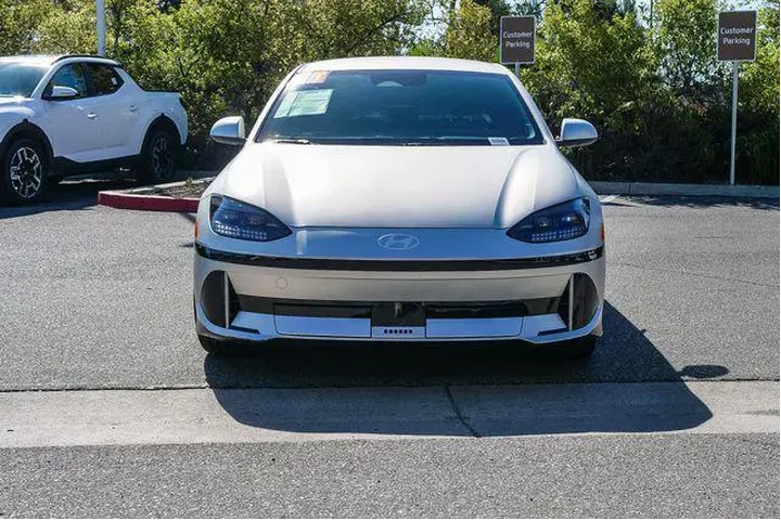 $26000 : Hyundai IONIQ 6 2023 AWD SEL image 2