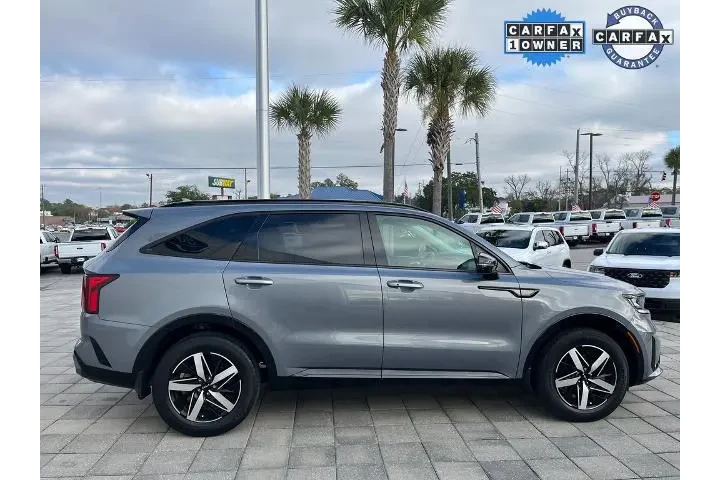 $27795 : Kia Sorento 2023 S 4dr SUV image 7