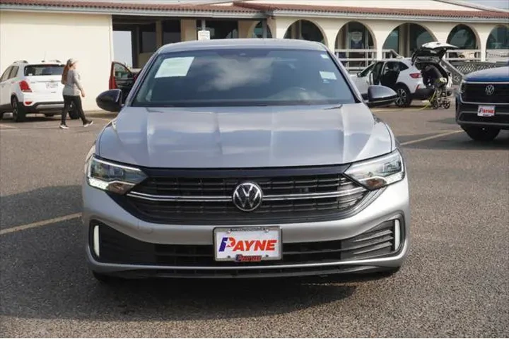 $19722 : Volkswagen Jetta 2024 Sport image 2