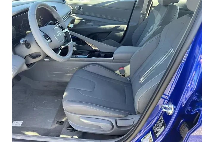 $23095 : Hyundai ELANTRA 2025 SEL Con image 9