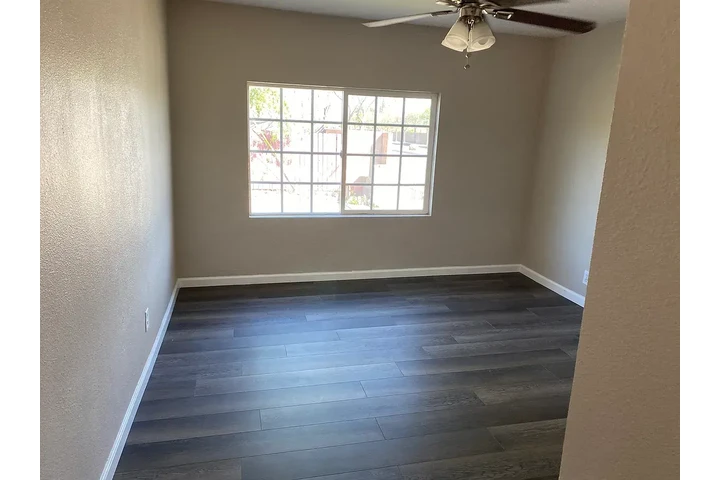 $1500 : Rialto- Listo image 3