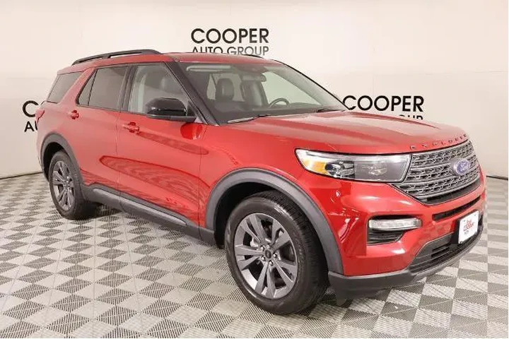 $26205 : Ford Explorer 2022 XLT 4dr S image 1