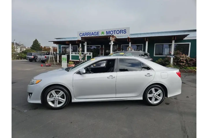 $13495 : 2014 Camry SE image 2