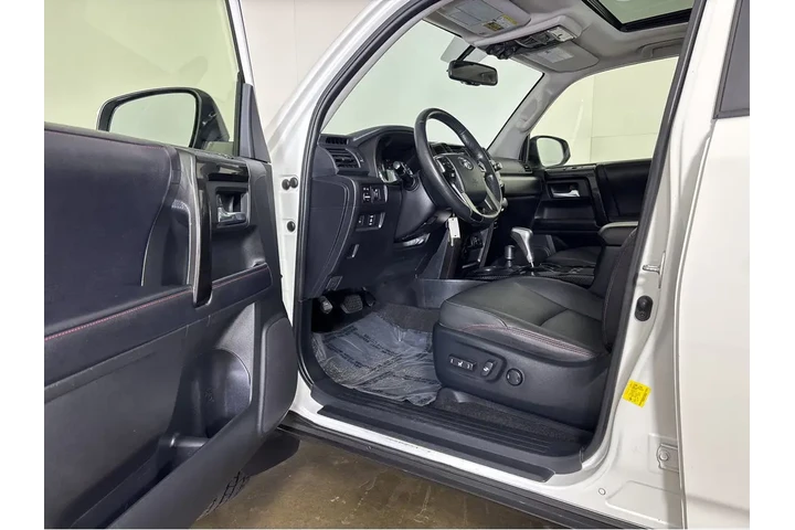 $35000 : Silver Certified2019 4Runner image 2