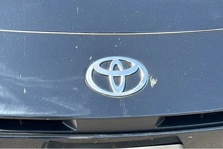 $29530 : Toyota Camry 2025 SE 4dr Sed image 8