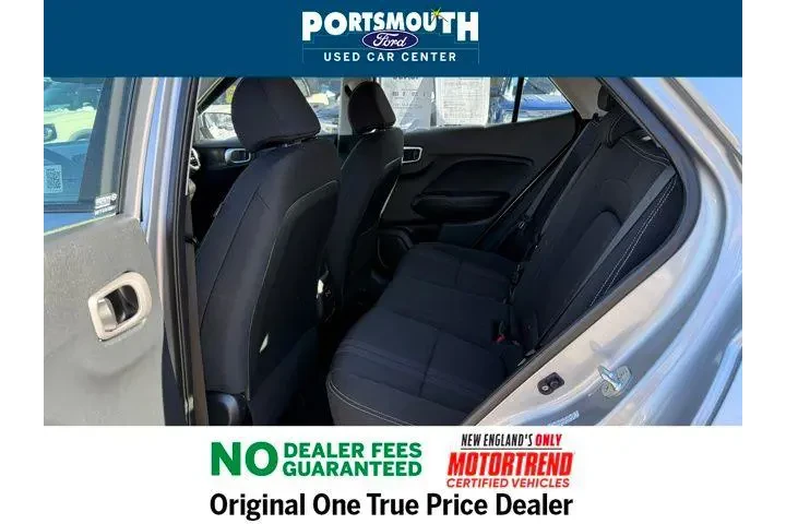 $18995 : Hyundai VENUE 2024 SEL 4dr C image 5