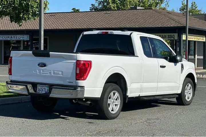 $29700 : Ford F-150 2021 4x2 XL 4dr S image 3