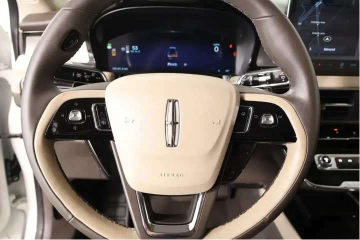 $33789 : Lincoln Corsair 2024 Premier image 3