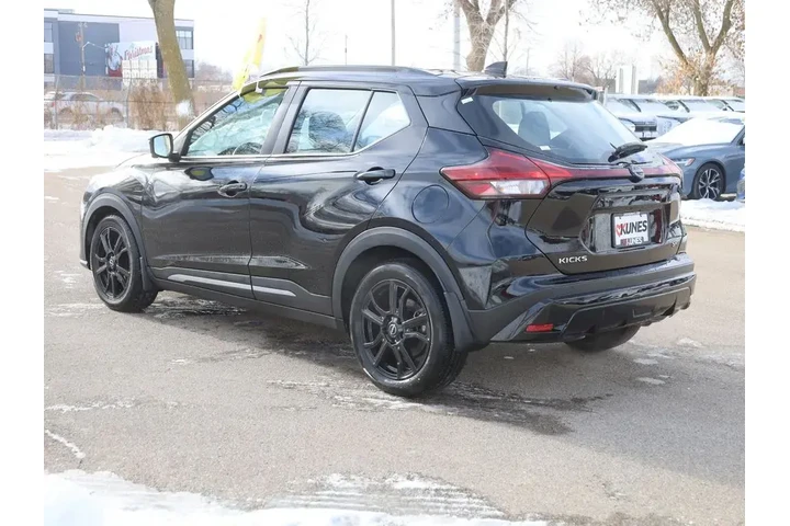 $19277 : Nissan Kicks 2023 SR 4dr Cro image 7