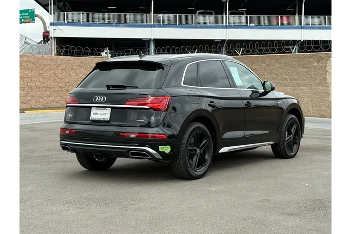 $31989 : Audi Q5 2022 AWD e quattro S image 4