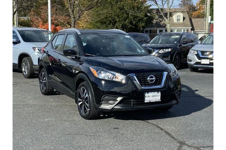 Nissan Kicks 2019 SV 4dr Cro image 1