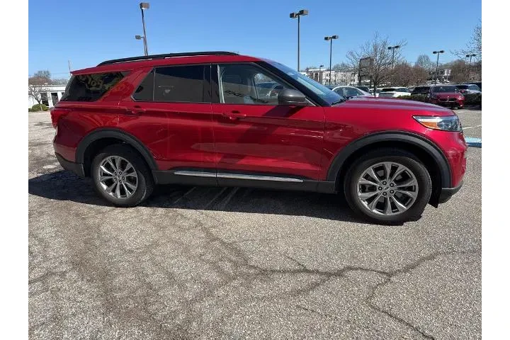 $30000 : Ford Explorer 2022 AWD XLT 4 image 10
