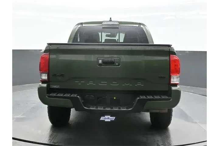 $32759 : Toyota Tacoma 2021 4x4 SR5 V image 2