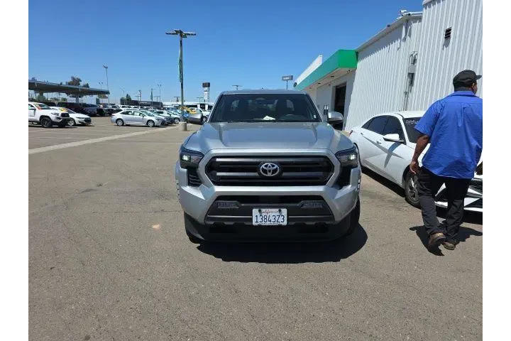 $34900 : Toyota Tacoma 2024 4x2 SR5 4 image 2