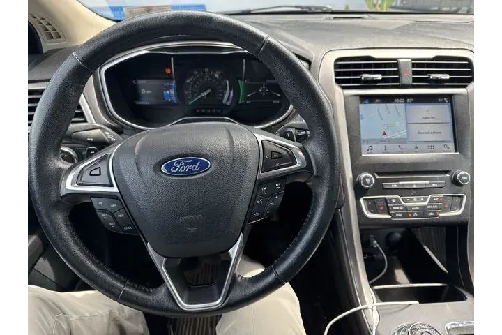 $10696 : Ford Fusion 2017 AWD SE 4dr image 6