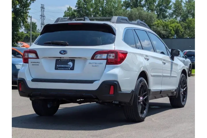 $17855 : 2018 Outback 3.6R Limited image 9