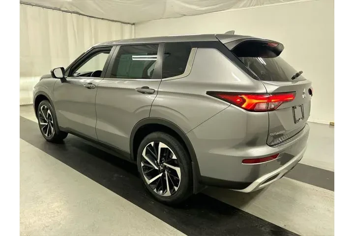 $25990 : Mitsubishi Outlander 2023 AW image 7