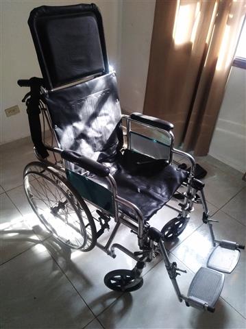 Vendo silla de ruedas excelent image 1