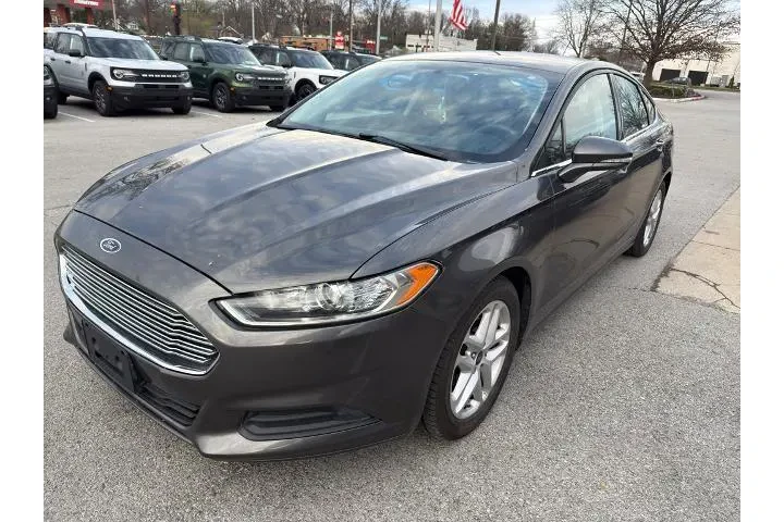 $9977 : Ford Fusion 2016 SE 4dr Seda image 2
