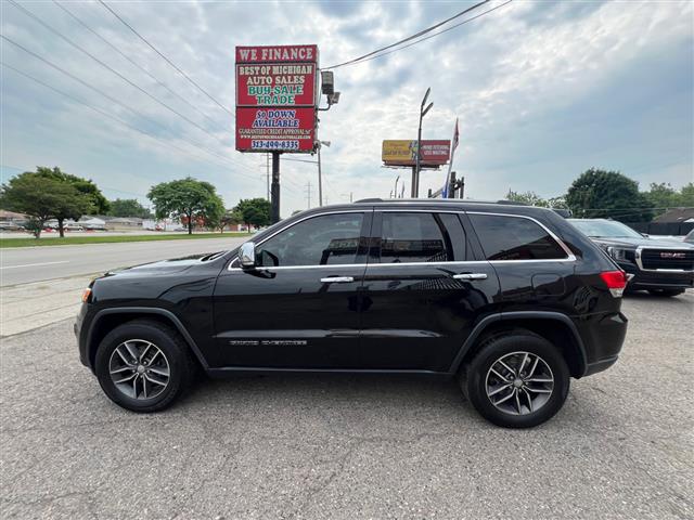 $18999 : 2018 Grand Cherokee image 9