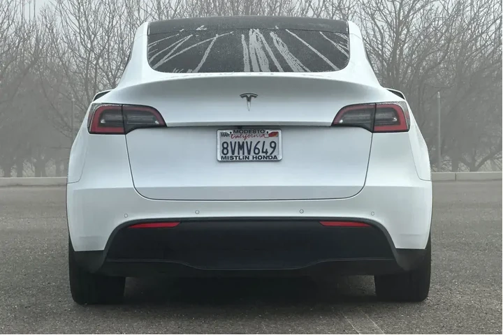 $24981 : Tesla Model Y 2021 Standard image 4