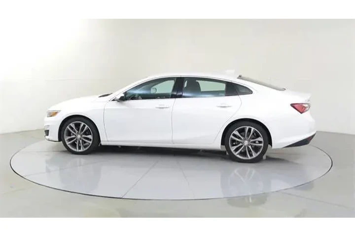 $16999 : Chevrolet Malibu 2021 LT 4dr image 4
