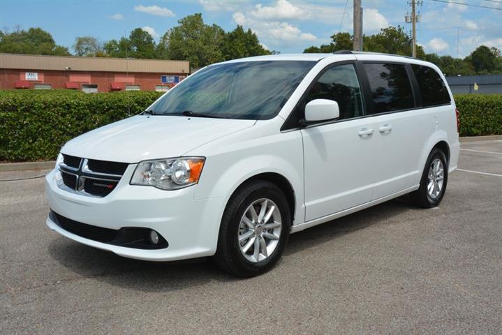 2018 Grand Caravan SXT image 1