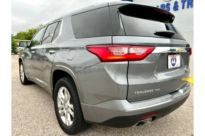 $24995 : 2021 Traverse High Country AWD image 5