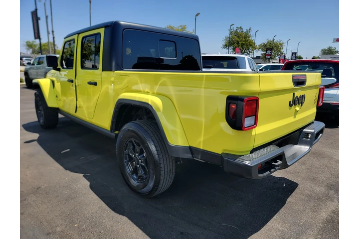 2023 Jeep Gladiator Willys image 4