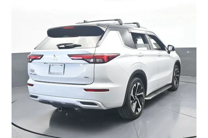 $23991 : Mitsubishi Outlander 2024 AW image 5