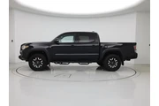 $34998 : Toyota Tacoma 2022 4x4 SR5 V thumbnail