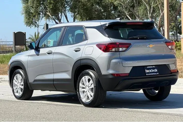 $19611 : Chevrolet Trailblazer 2023 L image 6