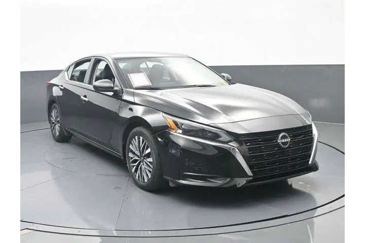 $19990 : Nissan Altima 2024 2.5 SV 4d image 9