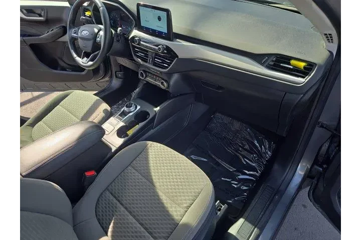 $14995 : Ford Escape 2022 SE 4dr SUV image 9